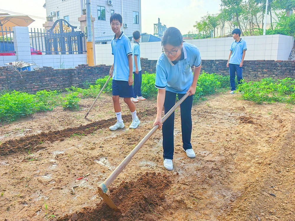 广州孩子厌学管教中心联系电话与择校指南